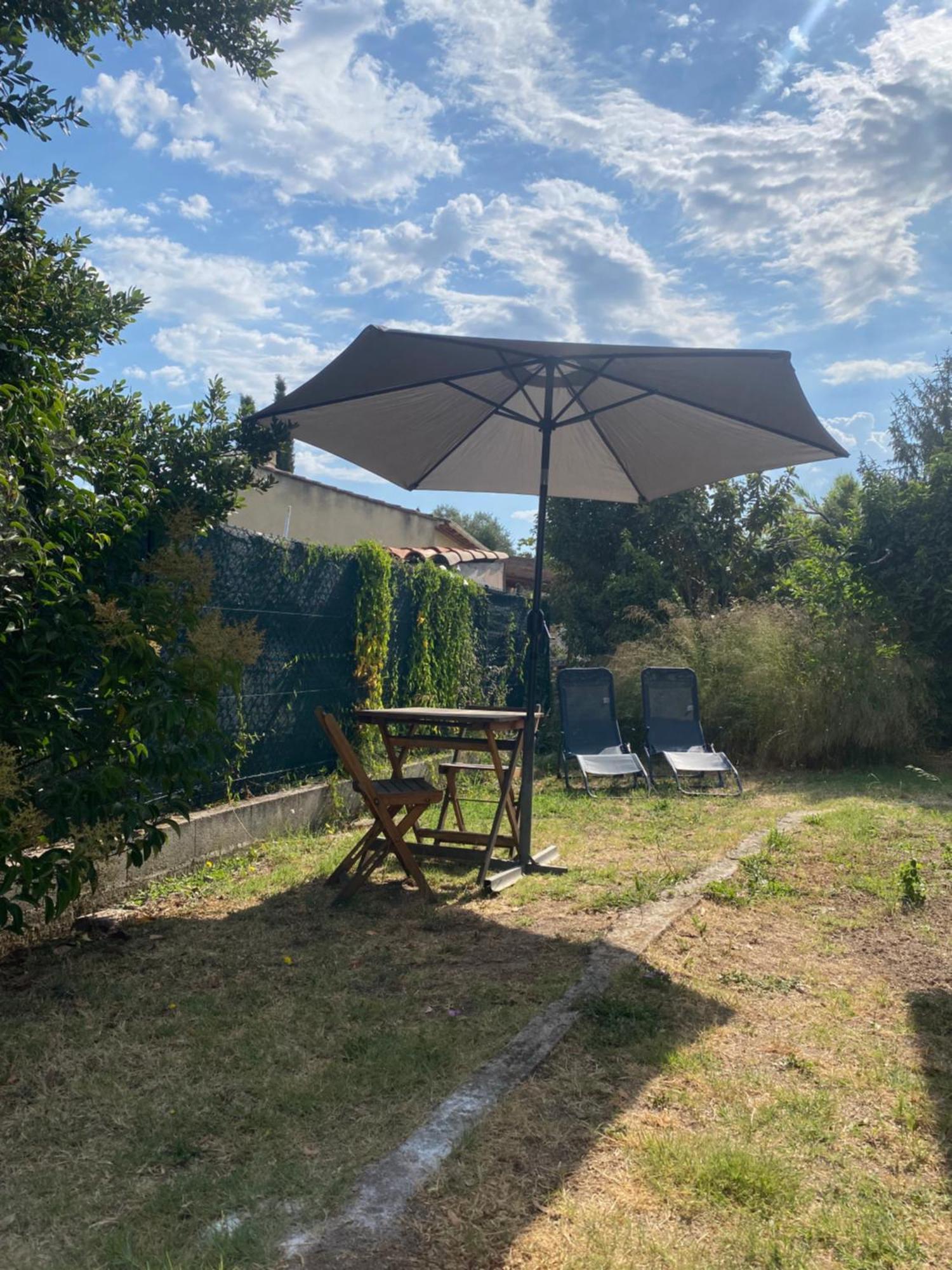 Pignans Le Chalet Pignantais Avec Option Jacuzzi מראה חיצוני תמונה